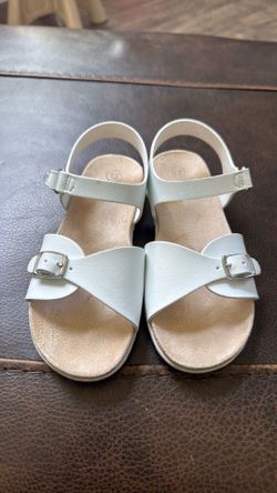Cat and Jack girls sandals