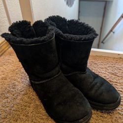 Black Baile Button Uggs