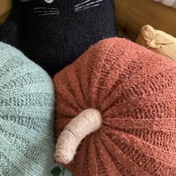 Cozy 2 Knit Boho Pumpkin Crochet Sweater Pillows Good Used Condition