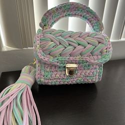 Crocheted Hand Bag