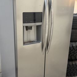 Frigidaire Refrigerator!!!! 