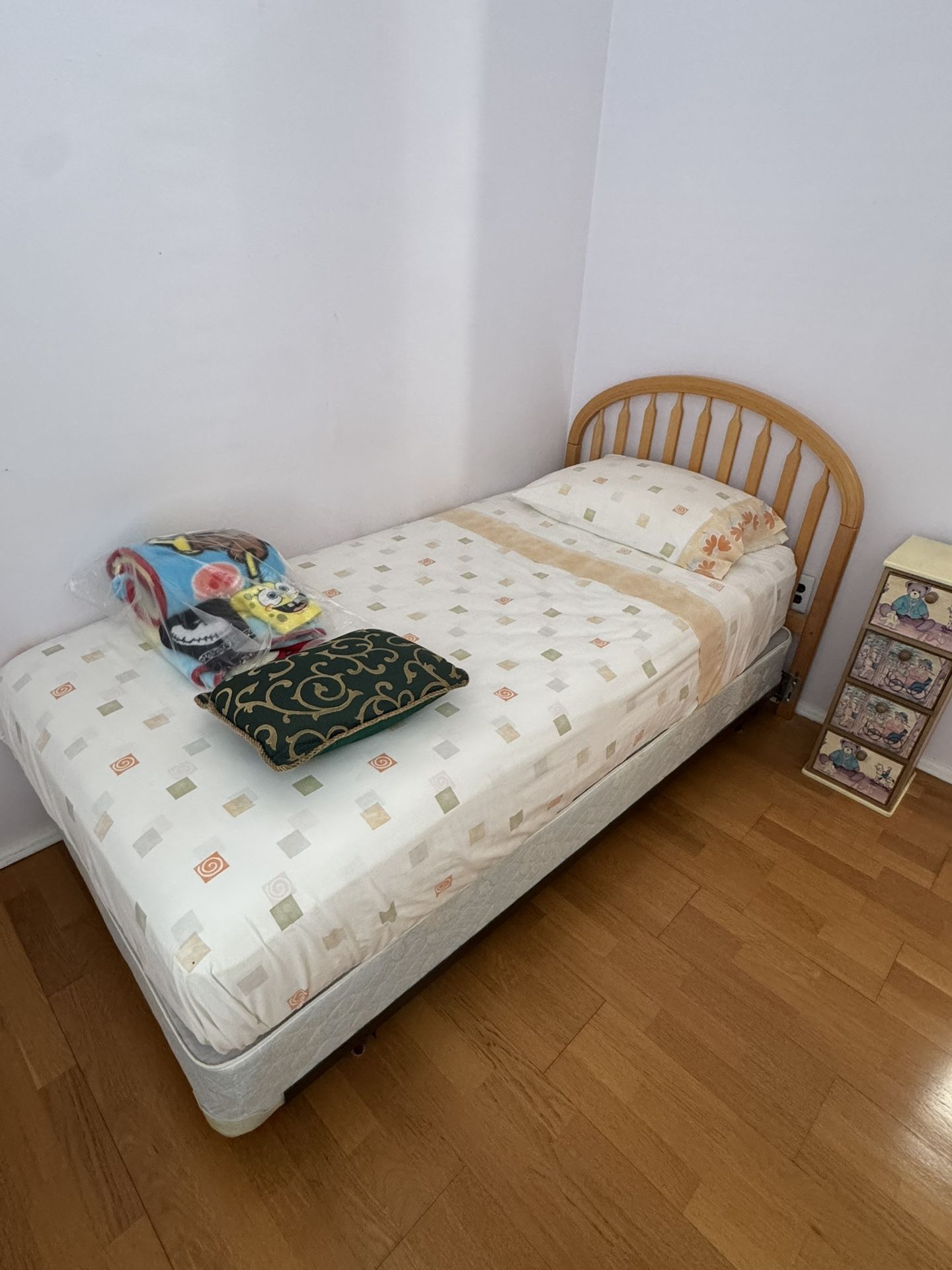 Children’s Bed For Twin Mattress