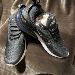 Nike Women’s Air Max 270