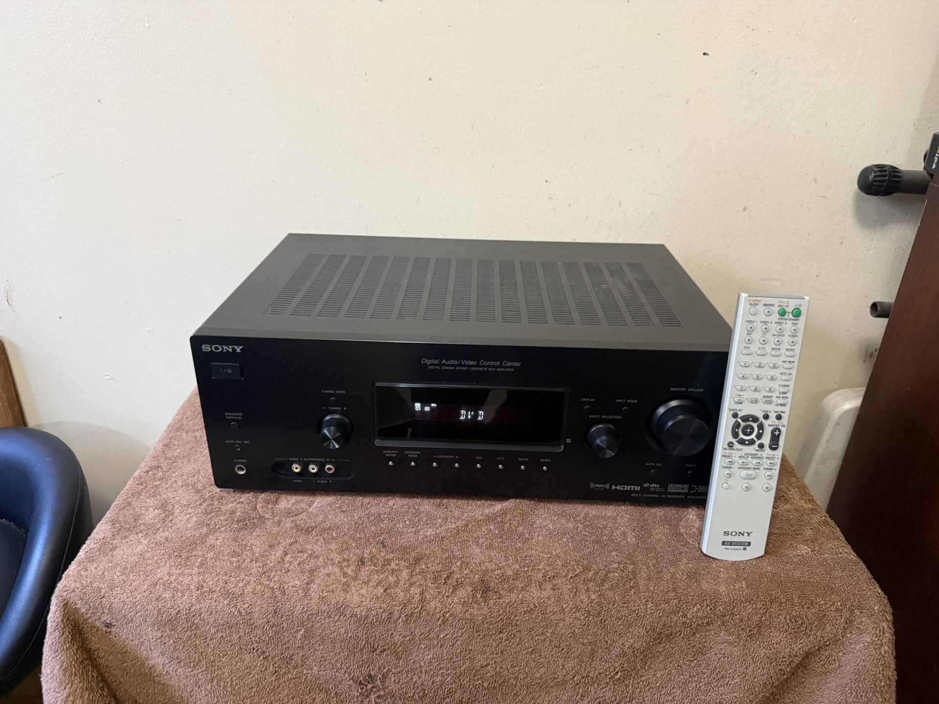 Sony STR-DG710. HDMI Home Theater Surround Sound Receiver Stereo System