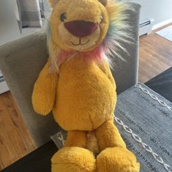 Plush Lion Stuffy 
