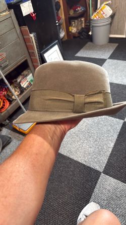 Berge Men’s Hat
