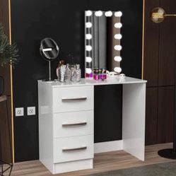 New Make Up Vanity Desk With Mirror & Lights