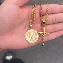 *GOLD PLATED* Jesus Christ Chain‼️