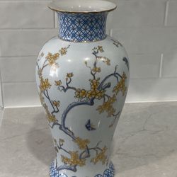 CHINOISERIE CHINESE PORCELAIN VINTAGE VASE 🏺 