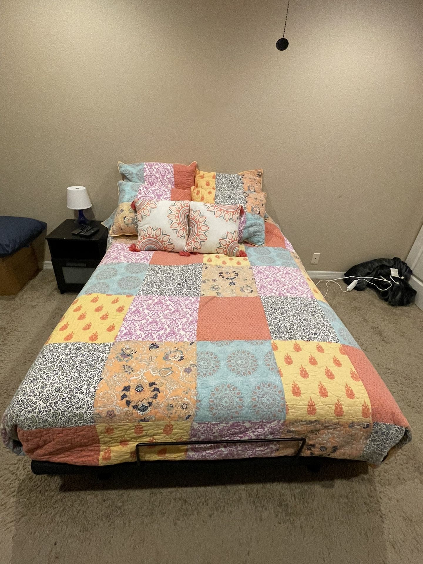 Jessica Simpson Sonya Patchwork Quilt - Full Size