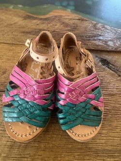 Huarachitos para nina