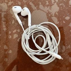 Apple EarPods Headphones with Lightning Connector