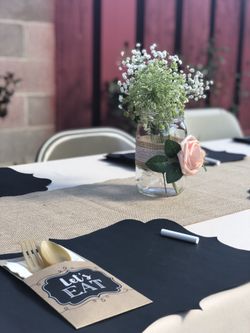 Party planner decorator