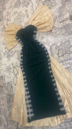 Costom made dress/ brand new never worn