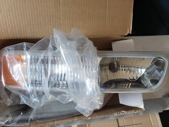 2002 Chevy Tahoe headlights