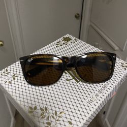 RayBan Wayfarer sunglasses 