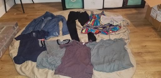 Clothes for sale in bulk!