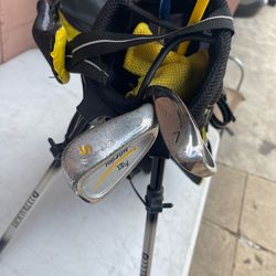 Kids gold club & bag