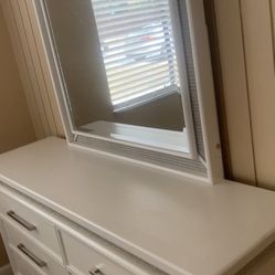 Brand New White Queen Bedroom Set w/ Lights + Mattress & Extras