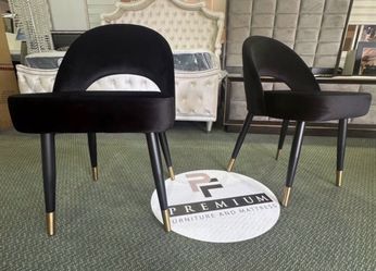 BLACK VELVET CURVED DINING CHAIRS 🖤💛