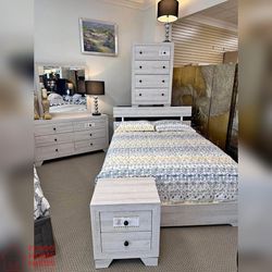 4 Pieces White Color King & Queen Bed Set