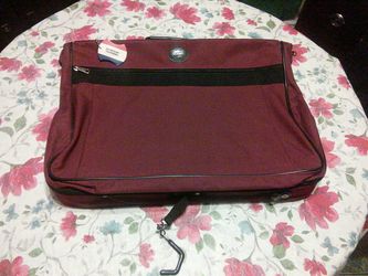 American Tourister Luggage - Burgundy Garment Bag
