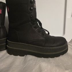 Lightly Used Levi Boots Size 6.5 Woman's Size