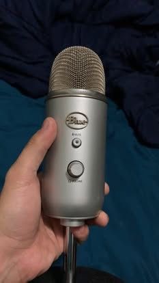 Blue Yeti Mic w/ Stand And Fliter