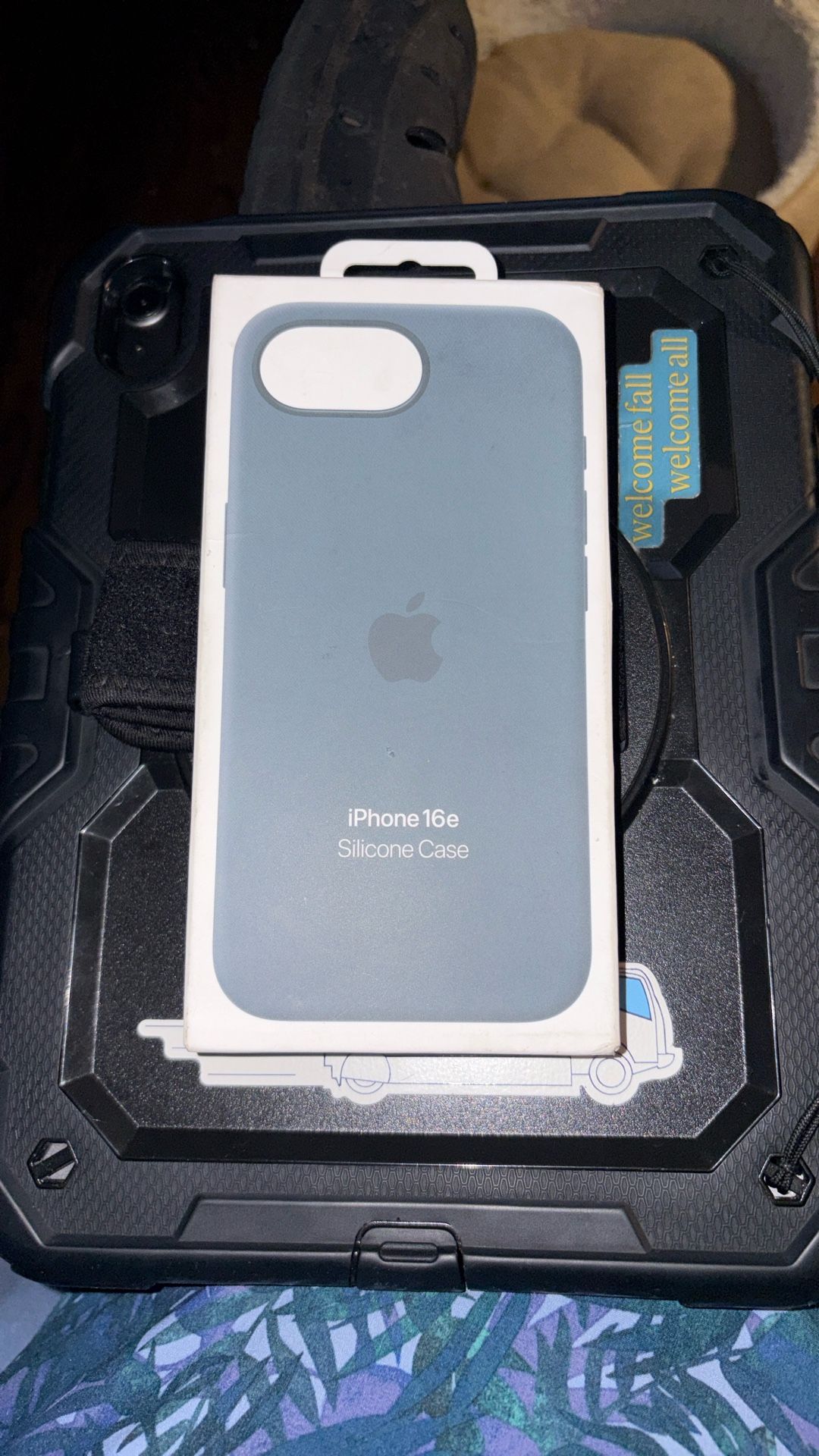 iPhone 16e Silicone Case - Lake Green