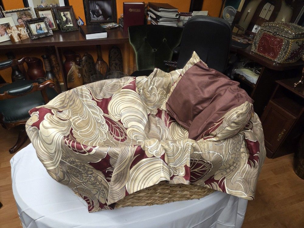 Reversible Bed Spread With Pillow Basket Included Shipping Is Not Included
