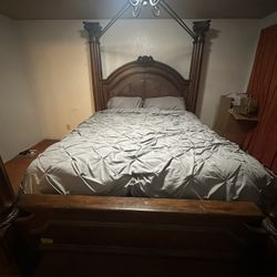 California King 4-post Canopy Bed Frame