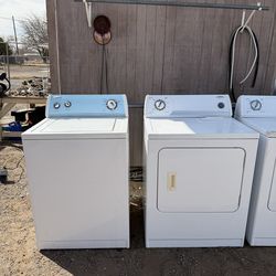 Whirlpool Electric Washer & Electric 220 Plug Dryer Set For Sale $240 Or Best Offer