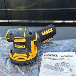 New DEWALT DCW210B 20V MAX XR Li-Ion Brushless Cordless 5" Random Orbit Sander 