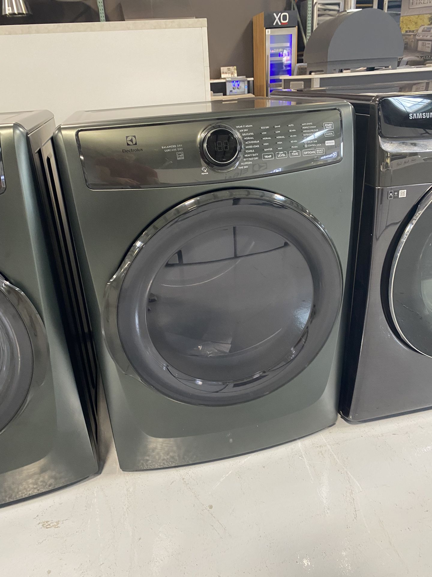 Alpine Green Front Load Electric Dryer - 8.0 Cu. Ft.