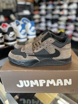 Travis Scott Jumpman Jack “mocha” Size 11