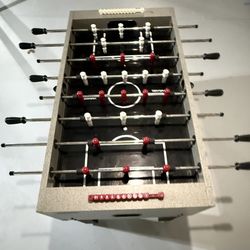 HARVARD FOOSBALL TABLE!!!!!!!!!