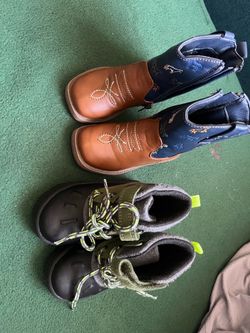 Boy shoes