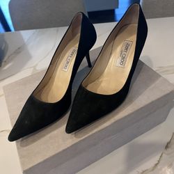 Authentic Jimmy Choo black suede pointed-toe heels in size 39.