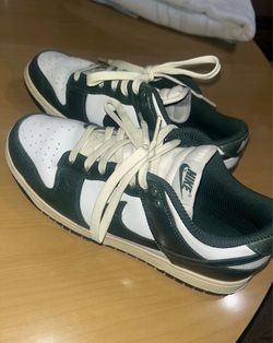 Green Nike Dunks Size 9