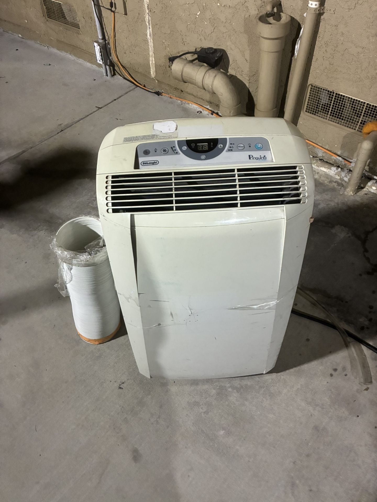 Delonghi Portable Ac Air Conditioner Unit With Hose 
