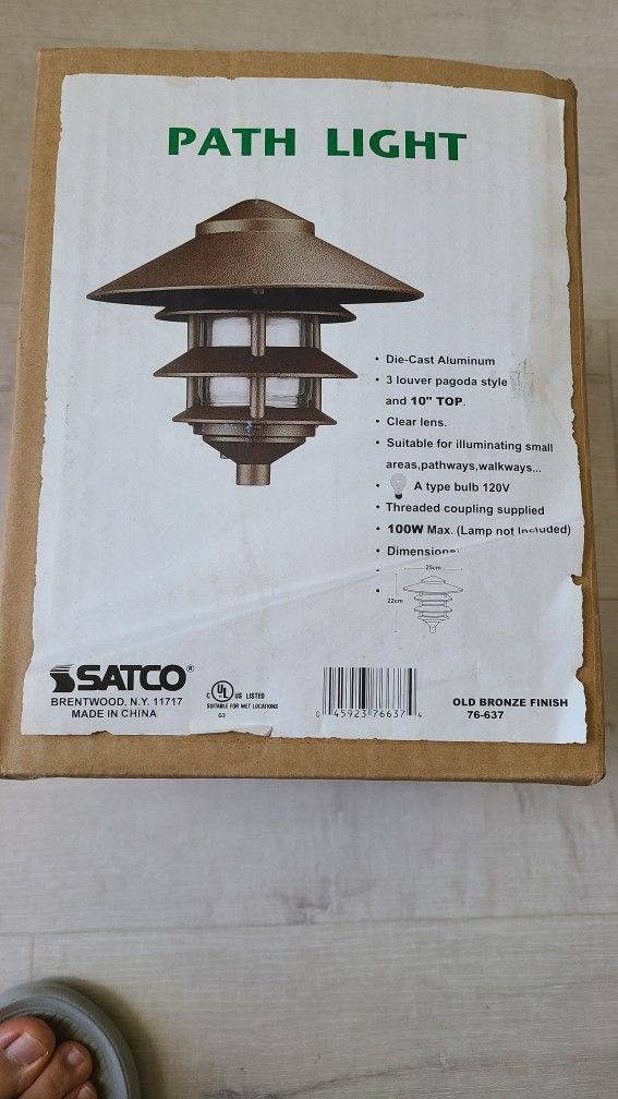 2 Lights - 9" Pathway Light - Three Louver - Large Hood - Old Bronze Finish
.
