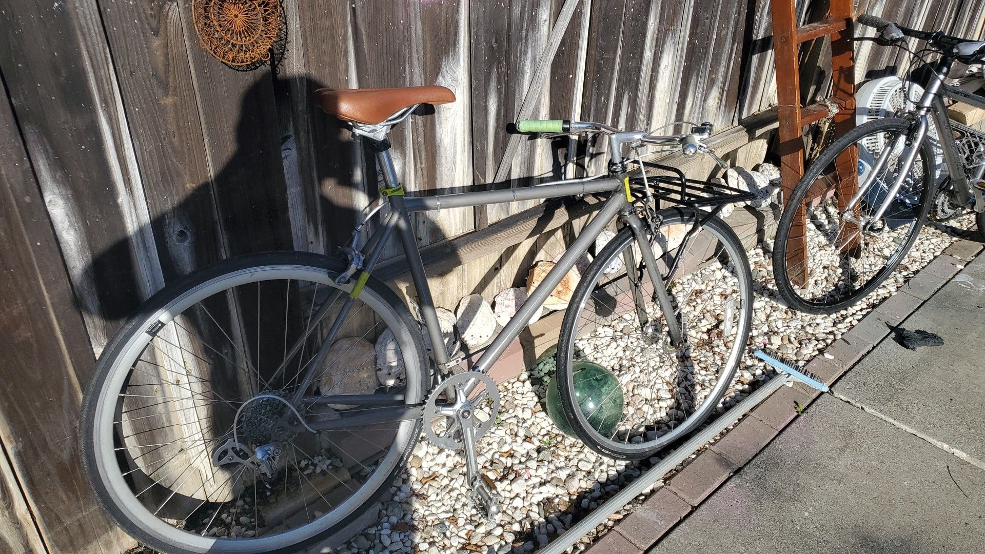 Specialized globe coty bike