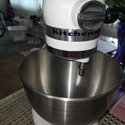 KitchenAid 4.5 Qt Stand Mixer