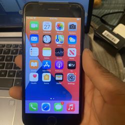 Iphone 7 32gb unlocked for any carrier here or out of town