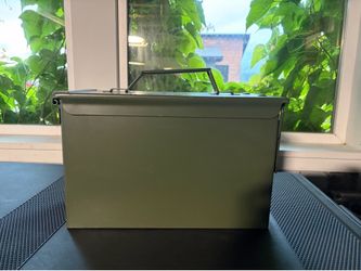 .50 CAL AMMO BOX (lightly used) 1 For 15$ (10 Available)