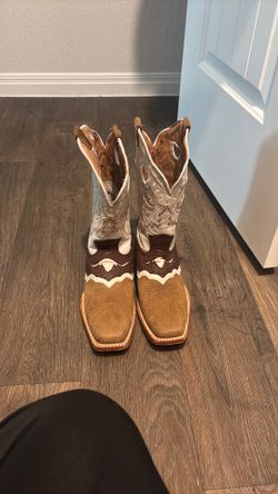 Semental Cowboy Boots- Size 8