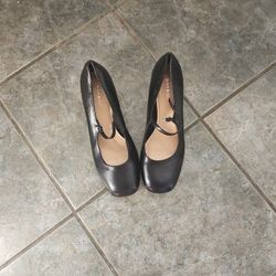 Size 9 Semi Wedged Black Heels