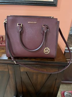 Michael Kors Beautiful Burgundy Purse