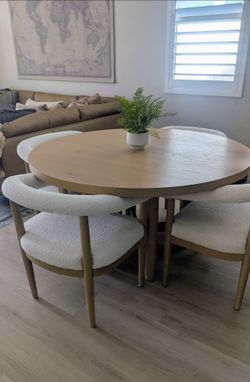 Natural Oak Round Wood Dining Set