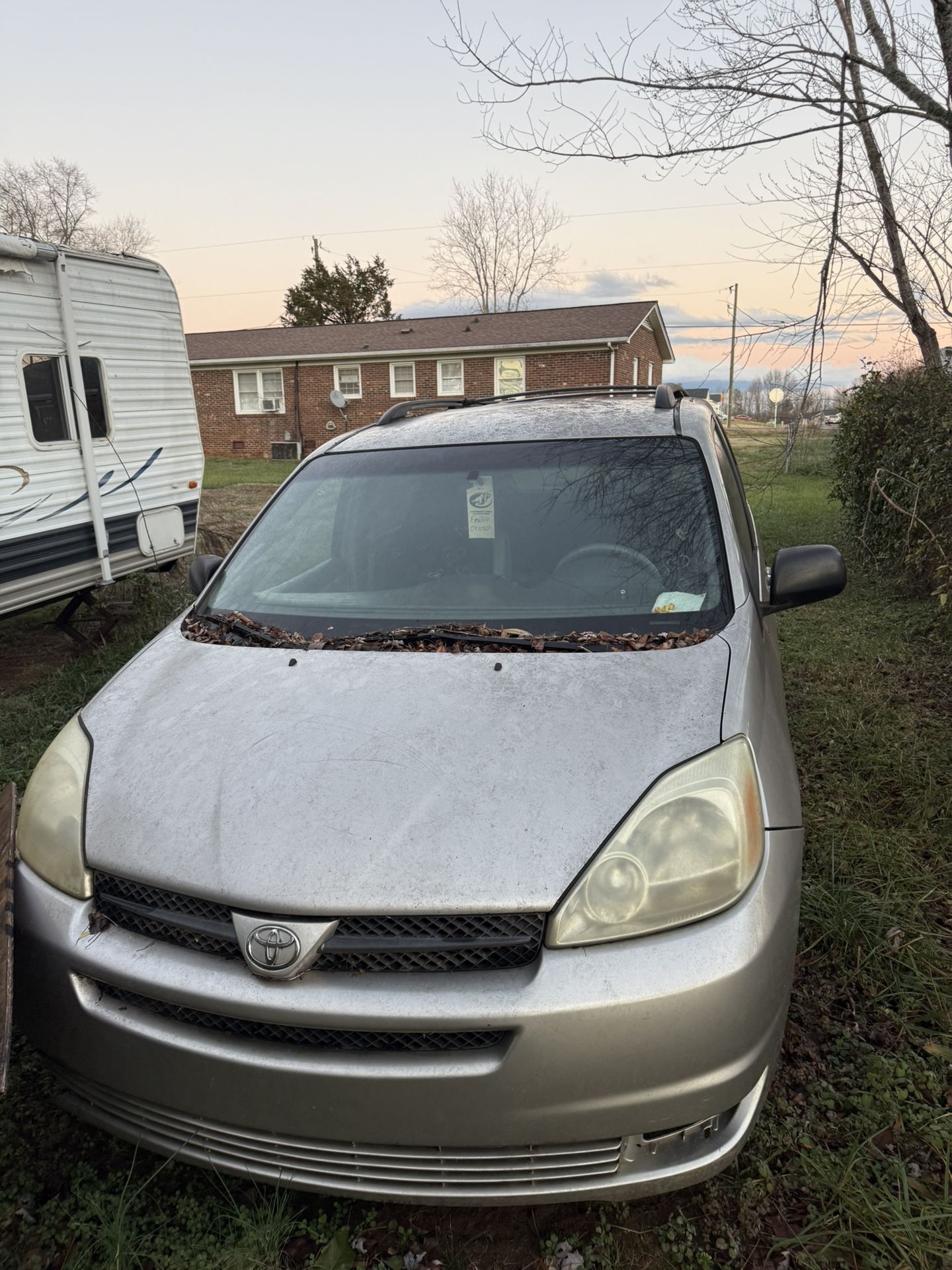 2004 toyota cienna van